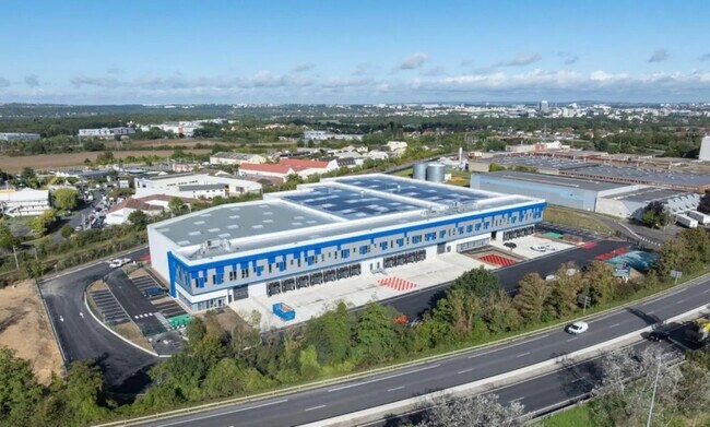 Plus de détails pour Bureau, Industriel/Logistique à louer