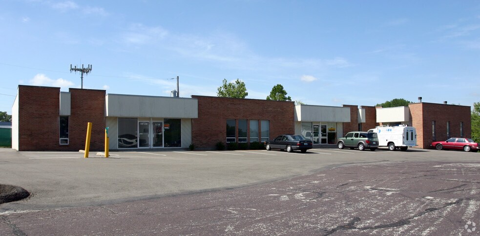 11724-11740 Lackland Industrial Dr, Maryland Heights, MO à vendre - Photo de l’immeuble – Image 3 sur 9