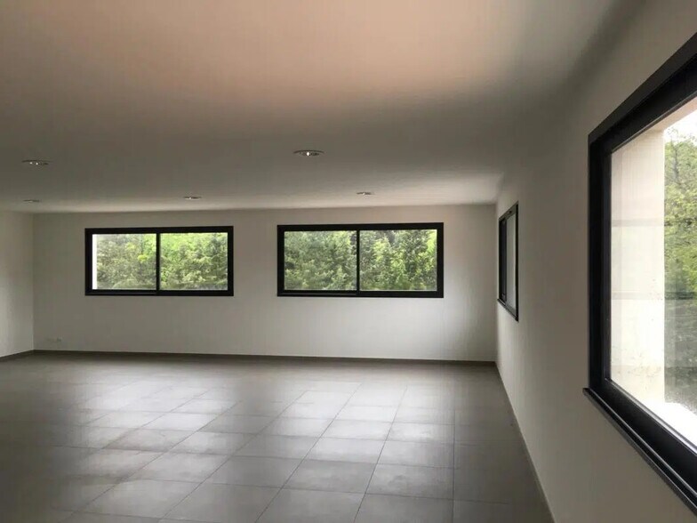 Bureau dans Mouans-Sartoux à vendre - Photo de l’immeuble – Image 3 sur 7
