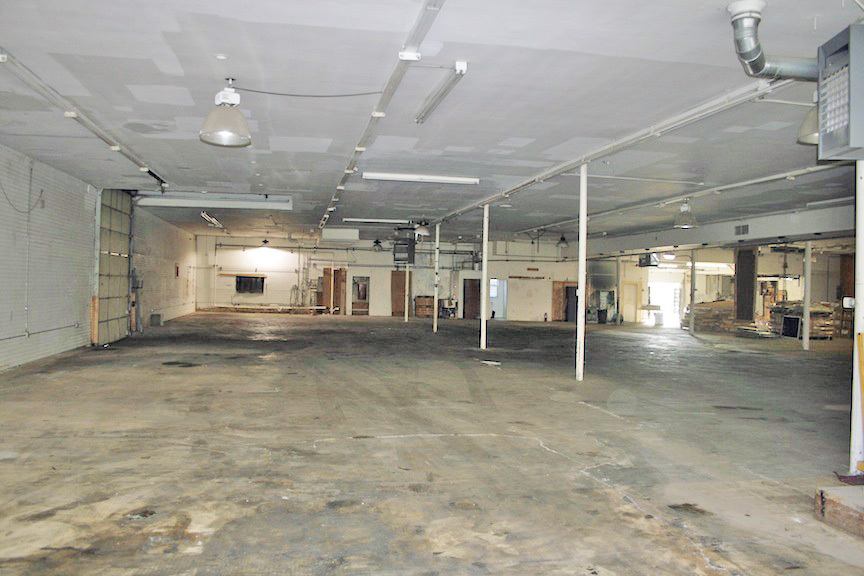 180 N Saginaw St, Pontiac, MI à louer - Photo intérieure – Image 2 sur 9