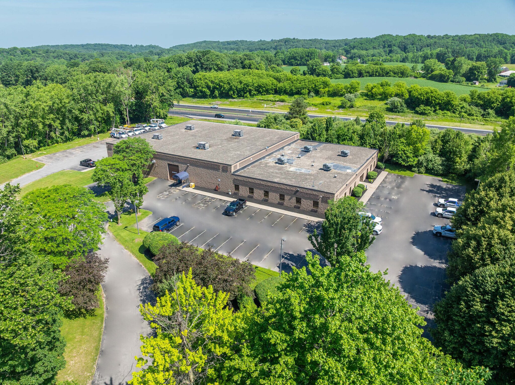 580 Fishers Station Dr, Victor, NY à louer Photo de l’immeuble– Image 1 sur 29