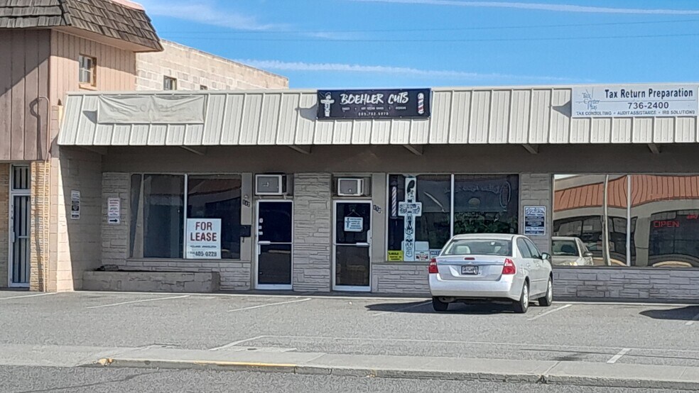 106-112 Vista Way, Kennewick, WA à louer - Photo principale – Image 1 sur 3
