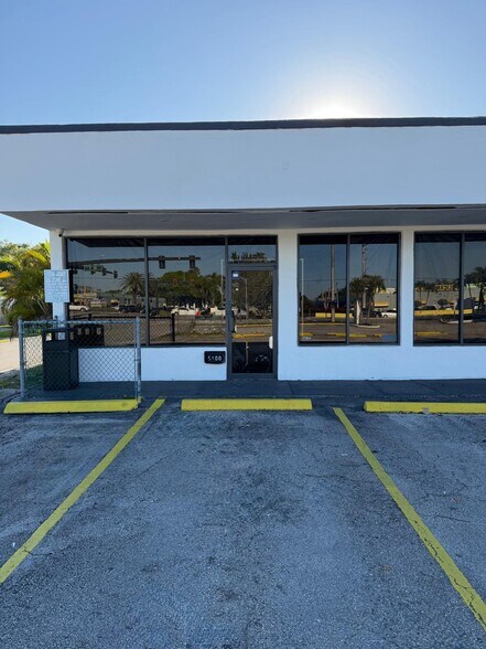 5100-5130 State Road 7, Fort Lauderdale, FL à louer - Photo de l’immeuble – Image 2 sur 5