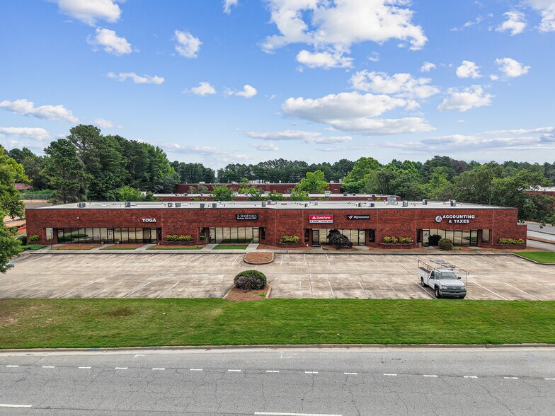 2046 W Park Pl, Stone Mountain, GA à louer - Photo de l’immeuble – Image 3 sur 9