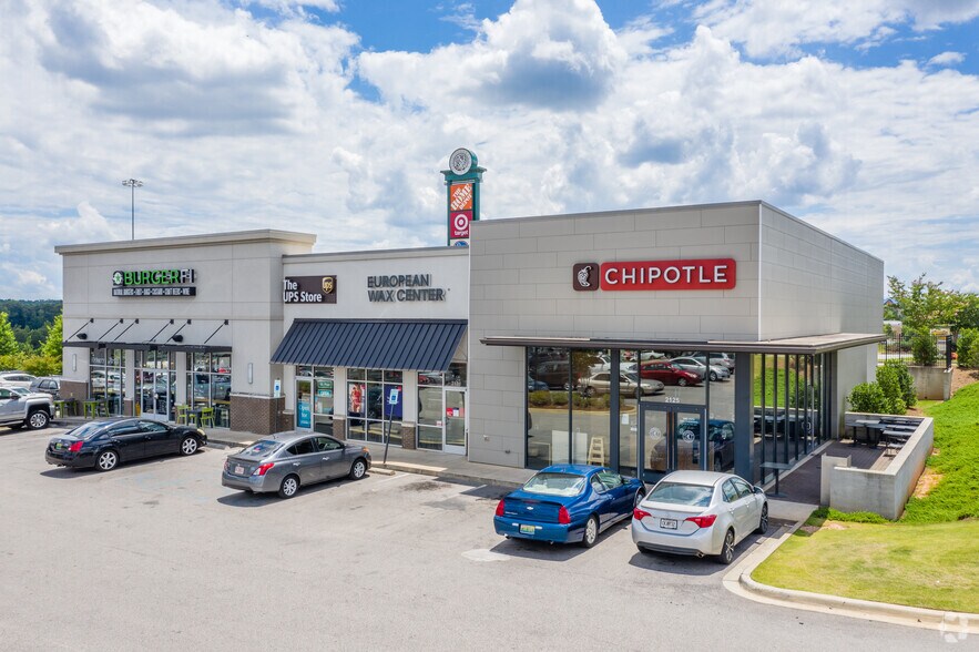 2015 Interstate Dr, Opelika, AL à louer - Photo principale – Image 1 sur 1