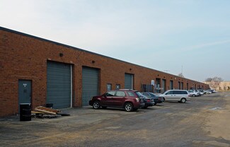 Plus de détails pour 175 Commerce Dr, Hauppauge, NY - Industriel/Logistique à louer