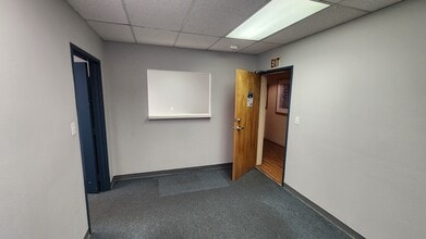 6301 Mountain Vista St, Henderson, NV à louer Photo intérieure– Image 2 sur 6