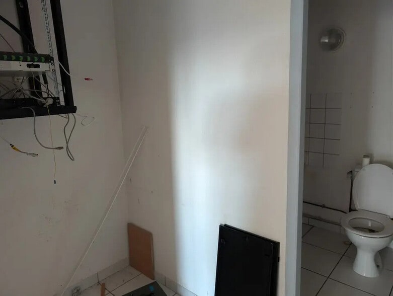 Bureau dans Valence à louer - Photo de l’immeuble – Image 2 sur 6