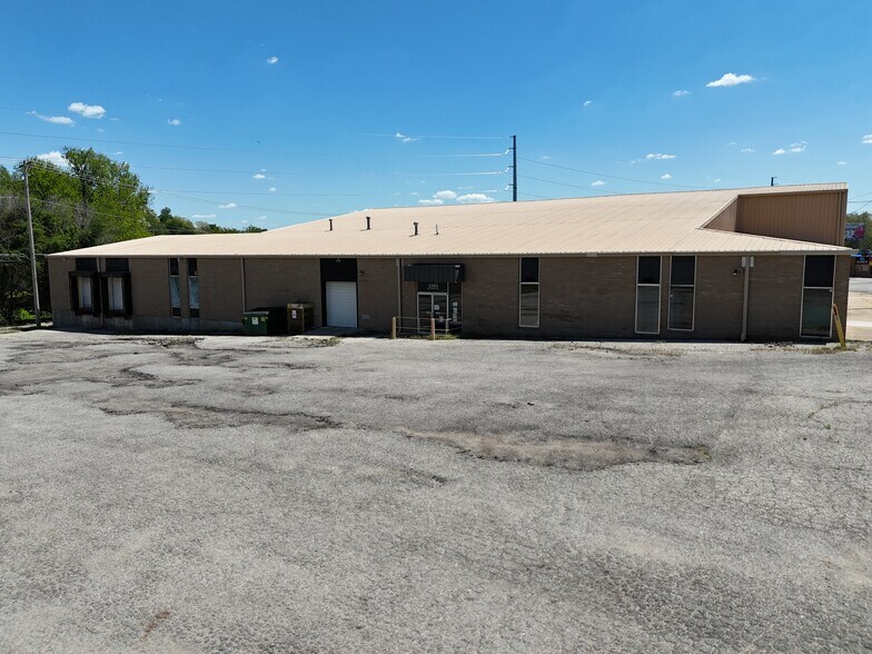 2305 Saint Joseph Ave, Saint Joseph, MO à vendre - Photo de l’immeuble – Image 2 sur 18