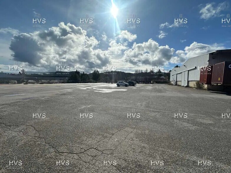 Industriel/Logistique dans Bouc-Bel-Air à louer - Photo de l’immeuble – Image 3 sur 13