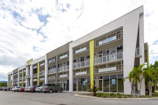 Plus de détails pour 18900 SW 106th Ave, Miami, FL - Local commercial à louer