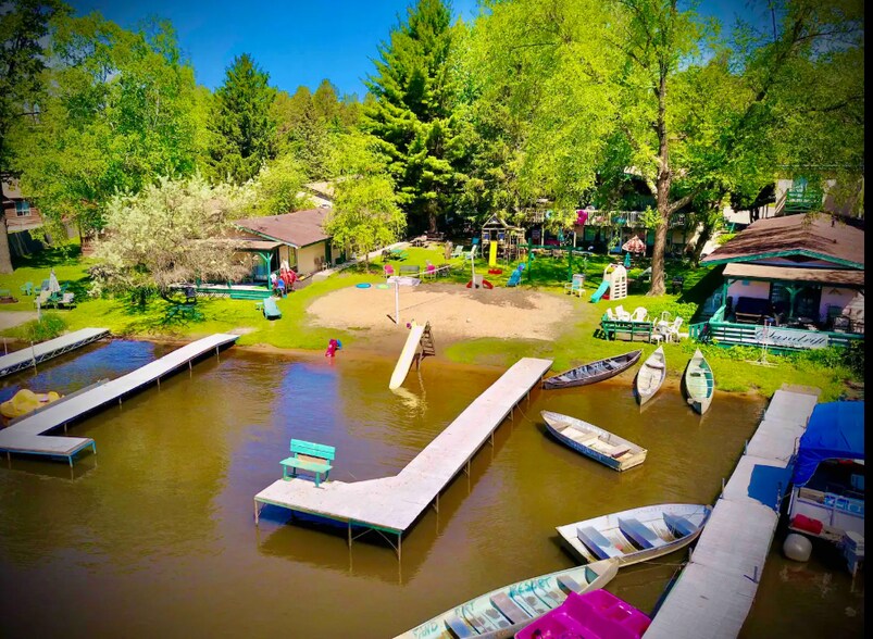 1080 E Hiawatha Dr, Wisconsin Dells, WI à vendre - Aérien – Image 2 sur 24