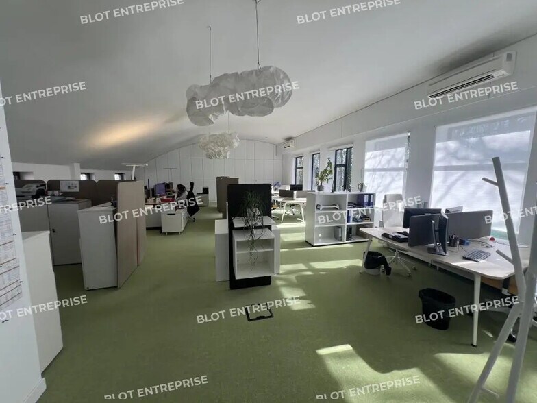 Bureau dans Couëron à louer - Photo de l’immeuble – Image 2 sur 15