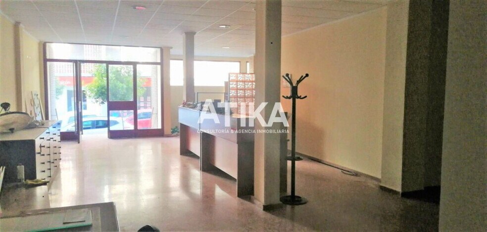 Local commercial dans Ontinyent à vendre - Hall d’entrée – Image 2 sur 7