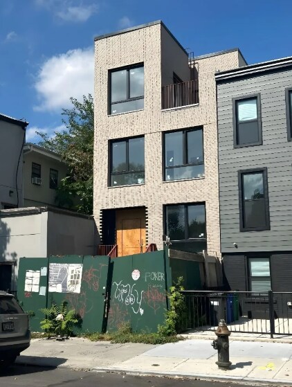 747 Monroe St, Brooklyn, NY à vendre - Photo de l’immeuble – Image 3 sur 5