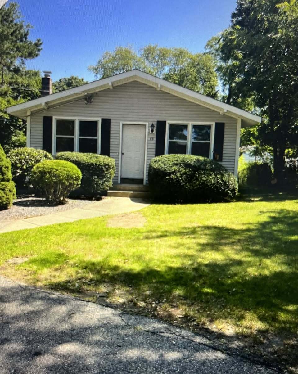 83 Pershing Ave, South Kingstown, RI à louer Photo de l’immeuble– Image 1 sur 8