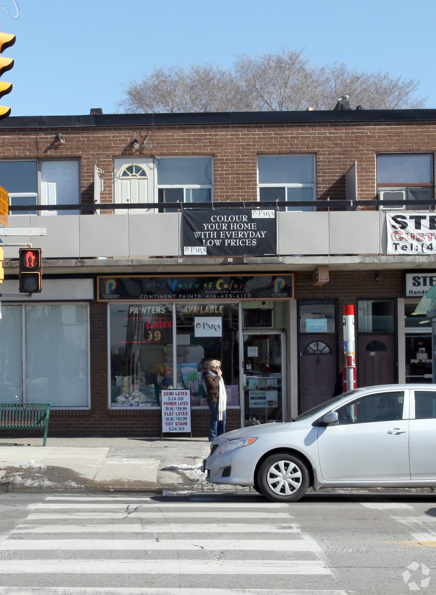 425 Donlands Ave, Toronto, ON à louer Photo de l’immeuble– Image 1 sur 11
