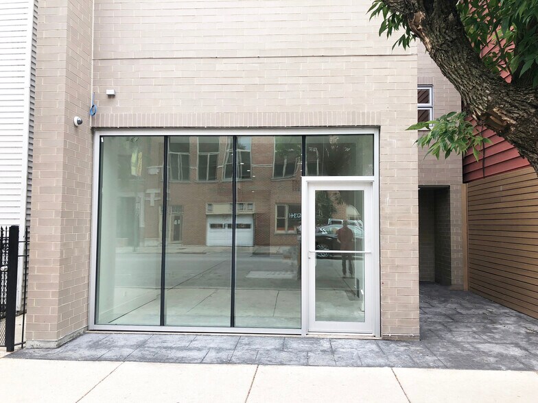 2915 N Lincoln Ave, Chicago, IL à vendre - Photo de l’immeuble – Image 1 sur 6