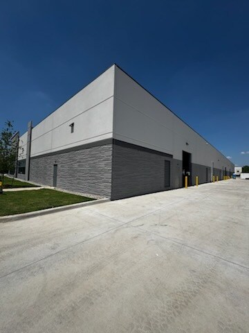 10624 Clarence Dr, Frisco, TX à vendre - Photo de l’immeuble – Image 3 sur 17