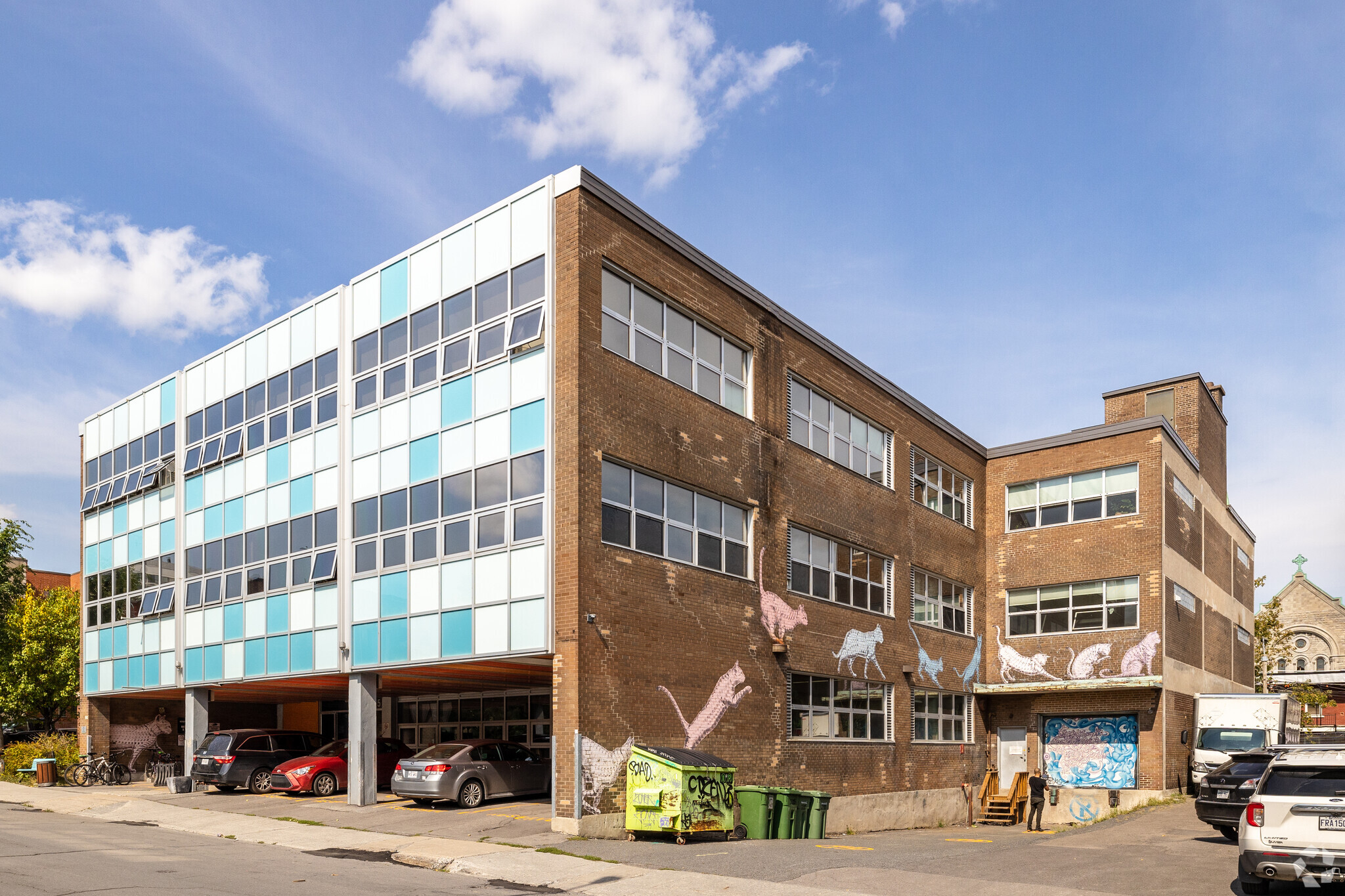 2205 Rue Parthenais, Montréal, QC à louer Photo principale– Image 1 sur 5