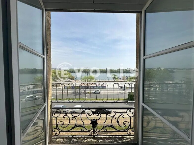 88-89 Quai Des Chartrons, Bordeaux à louer - Photo de l’immeuble – Image 1 sur 5