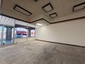 6000-6076 S Central Ave, Phoenix, AZ à louer Photo intérieure– Image 2 sur 3