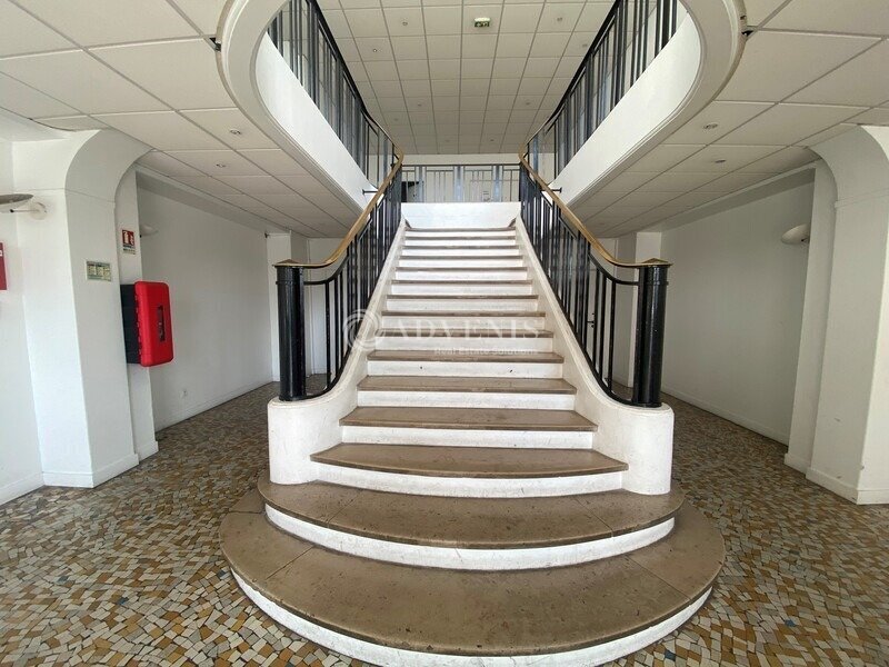 Bureau dans Conflans Sainte Honorine à louer Hall d’entrée– Image 1 sur 13