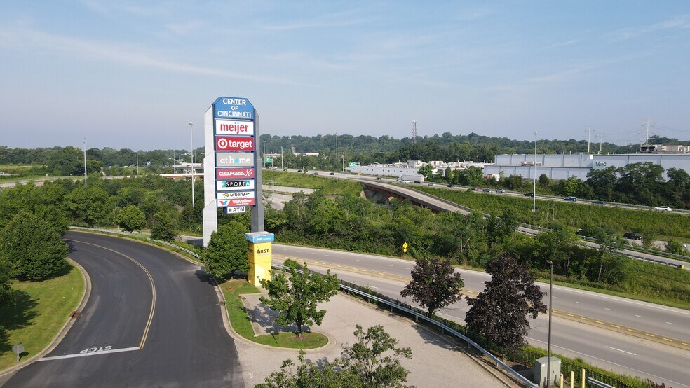 4825 Marburg Ave, Cincinnati, OH à vendre - Photo de l’immeuble – Image 3 sur 15
