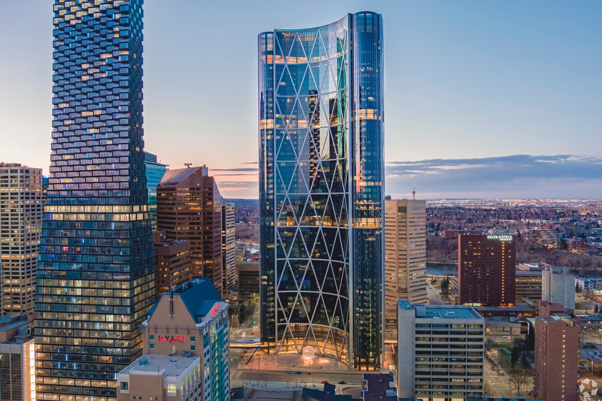 500 Centre St SE, Calgary, AB à louer Photo de l’immeuble– Image 1 sur 6