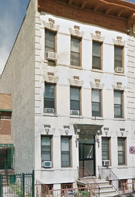 211 Marion St, Brooklyn, NY à vendre Photo principale– Image 1 sur 2