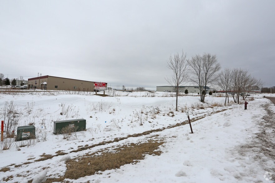 Truax Blvd, Eau Claire, WI à louer - Photo de l’immeuble – Image 2 sur 4