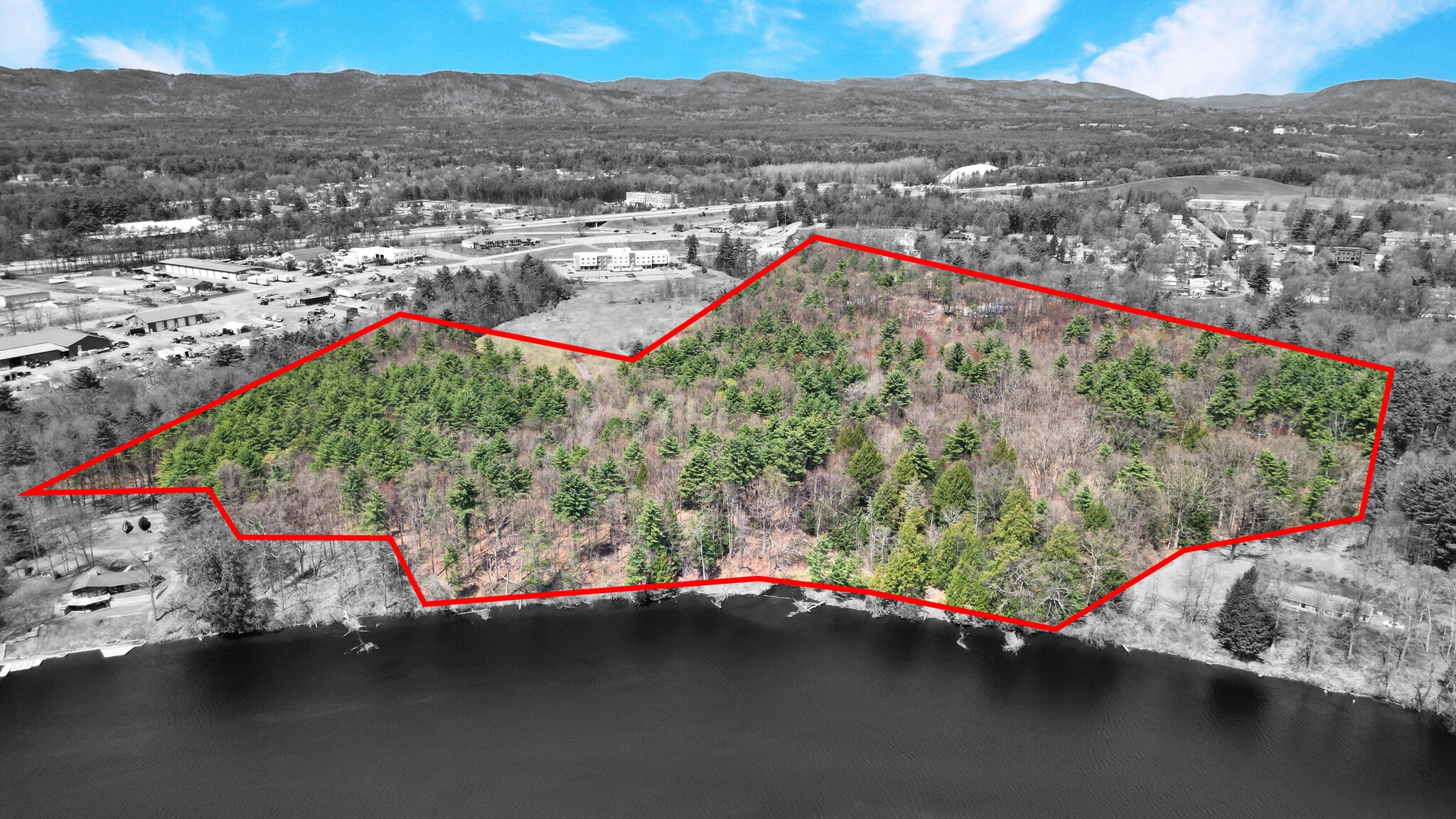 36 Island View Dr, Queensbury, NY à vendre Aérien– Image 1 sur 9
