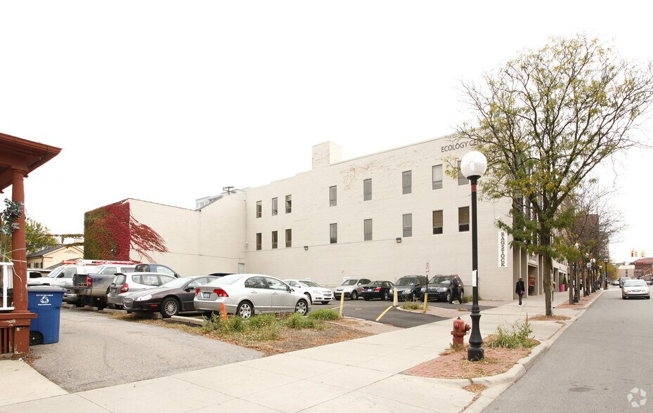 337-341 E Liberty St, Ann Arbor, MI à louer - Photo de l’immeuble – Image 2 sur 18