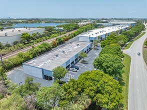 3106-3184 N Andrews Avenue Ext, Pompano Beach, FL à louer Photo intérieure– Image 1 sur 3