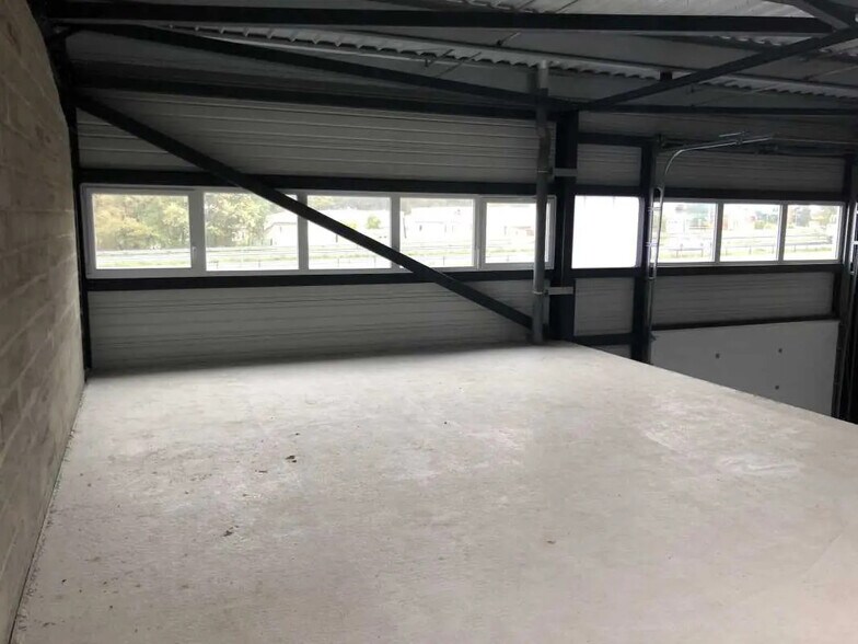 Local d’activités dans Beychac-et-Caillau à louer - Photo intérieure – Image 3 sur 4