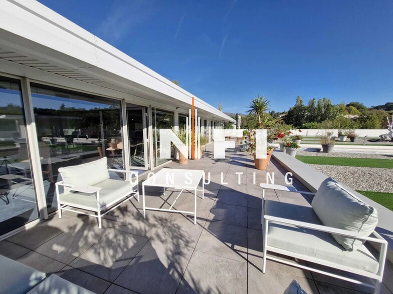 Bureau dans Cagnes-sur-Mer à louer - Photo de l’immeuble – Image 3 sur 20