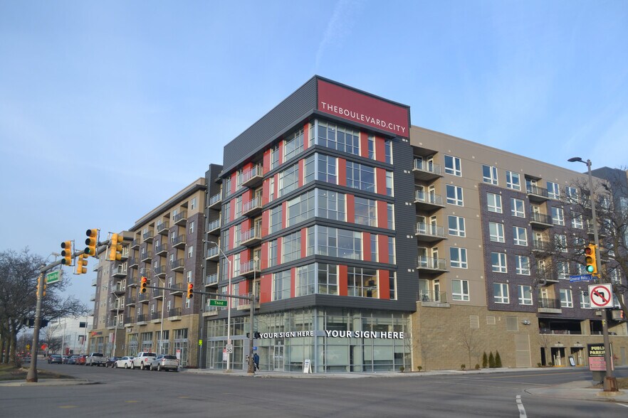 2911 W Grand Blvd, Detroit, MI à louer - Photo de l’immeuble – Image 1 sur 69