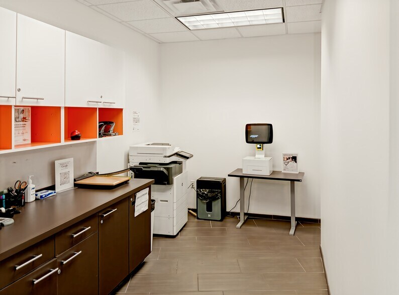 40 Burton Hills Blvd, Nashville, TN à louer - Photo intérieure – Image 2 sur 18