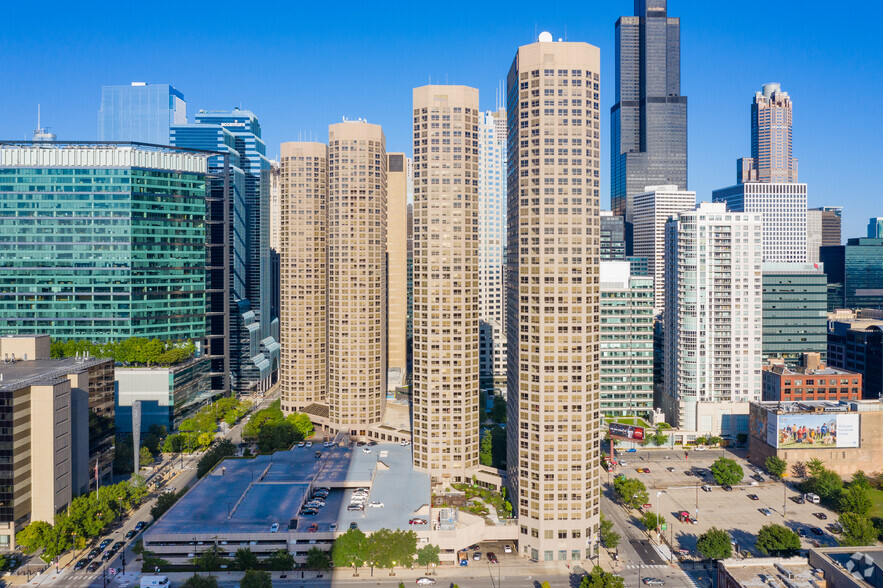 555 W Madison St, Chicago, IL à louer - Photo de l’immeuble – Image 3 sur 35