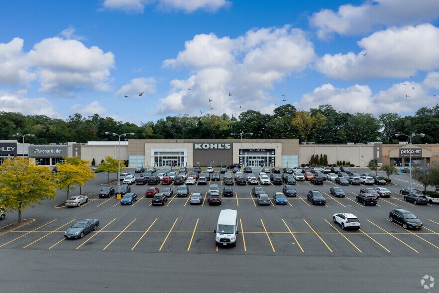 2350 Central Park Ave, Yonkers, NY à louer - Photo de l’immeuble – Image 2 sur 7