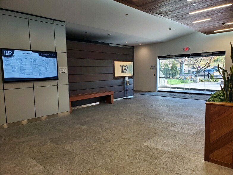 1129 Northern Blvd, Manhasset, NY à louer - Photo intérieure – Image 3 sur 7