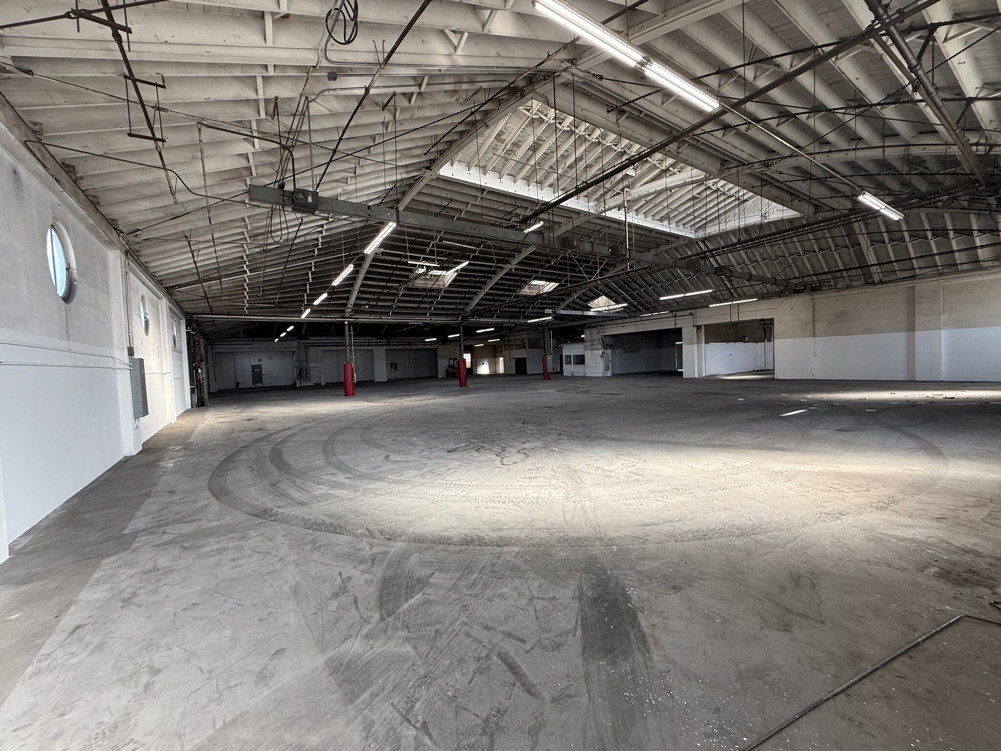 1700 W Anaheim St, Long Beach, CA à louer Photo intérieure– Image 1 sur 7