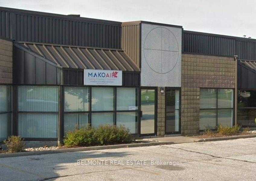 1621 Mcewen Dr, Whitby, ON à louer Photo de l’immeuble– Image 1 sur 9