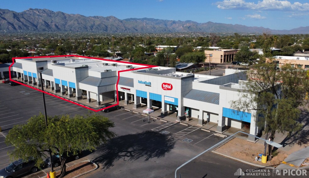 3901-3999 E Grant Rd, Tucson, AZ à louer - Photo de l’immeuble – Image 2 sur 11
