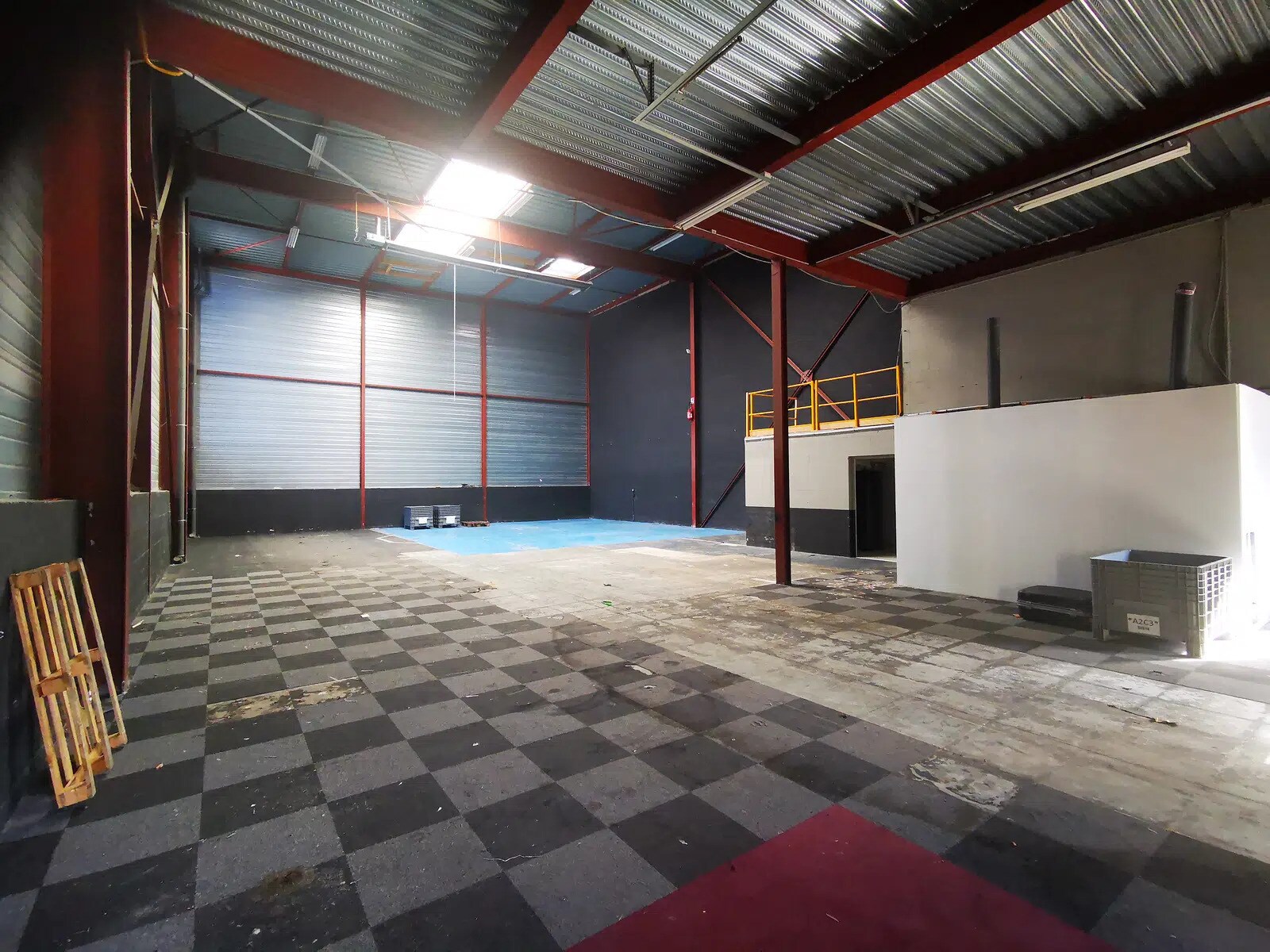 Local d’activités dans Montévrain à louer Photo de l’immeuble– Image 1 sur 6