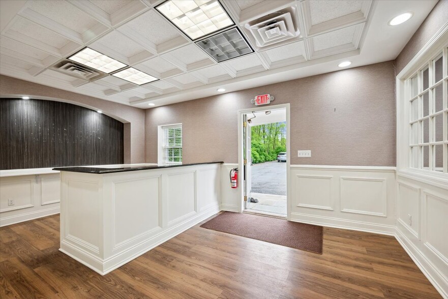 55 Stirling Rd, Watchung, NJ à louer - Photo intérieure – Image 3 sur 17