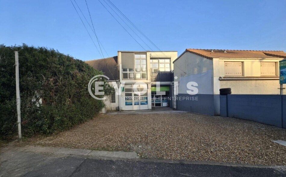 Local d'activités dans Etampes à vendre - Photo de l’immeuble – Image 1 sur 8