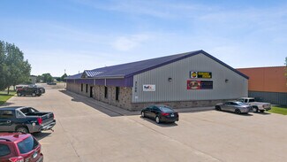 Plus de détails pour 3100 8th St S, Moorhead, MN - Local commercial à vendre