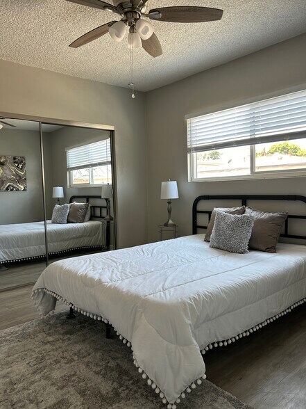 3337 S Durango Ave, Los Angeles, CA à vendre - Photo de l’immeuble – Image 3 sur 40