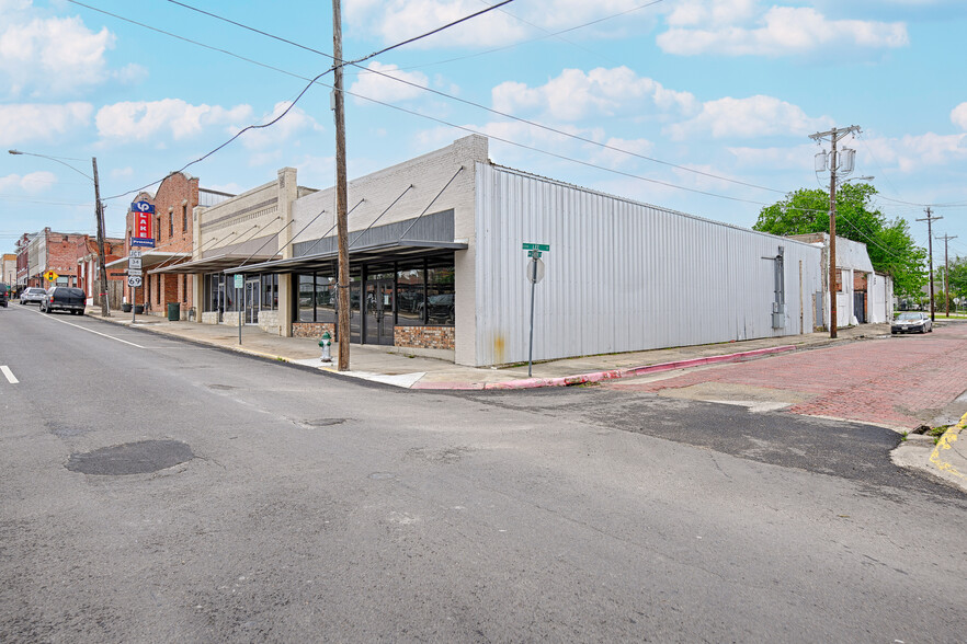 2302-2304 Lee St, Greenville, TX à louer - Photo de l’immeuble – Image 3 sur 3